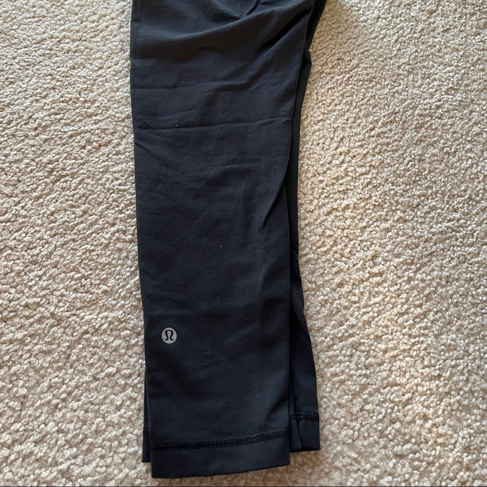Lululemon - Picture 3 of 4